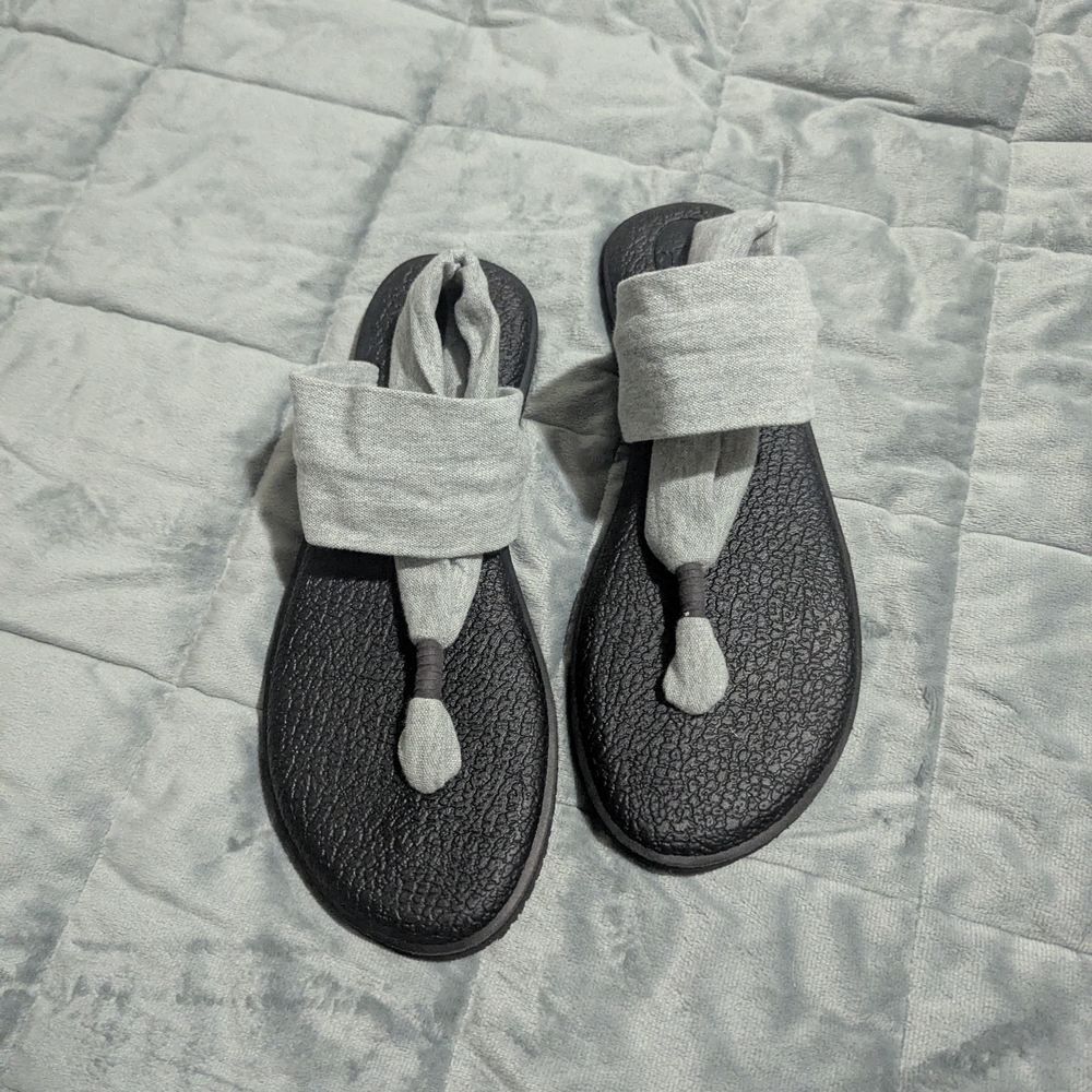 Sanuk Black and Gray Sandals